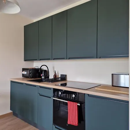 Potockiego Private Parking Self Check-in *