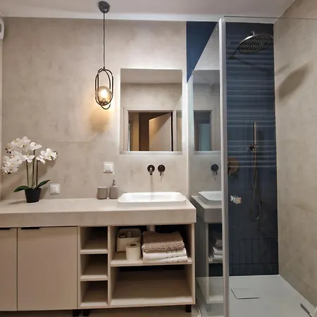 Potockiego Private Parking Self Check-in