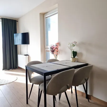 Potockiego Private Parking Self Check-in *