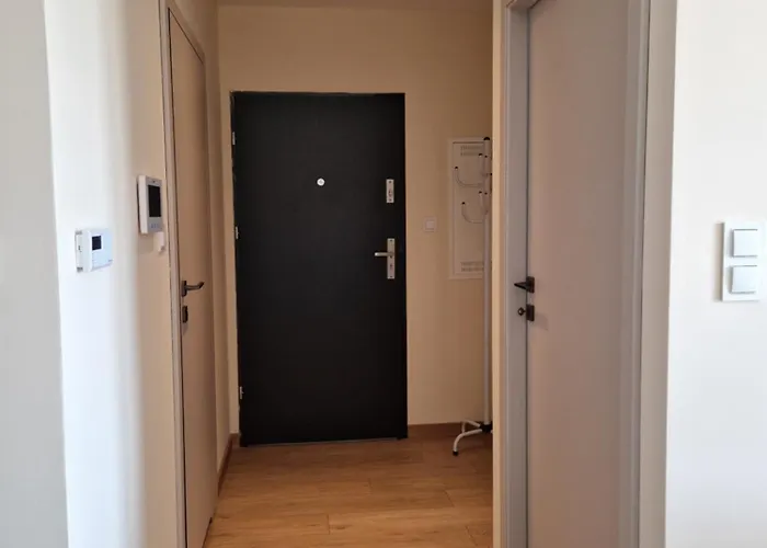 Potockiego Private Parking Self Check-in *