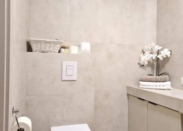 Potockiego Private Parking Self Check-in *