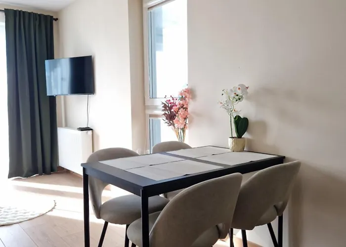 Potockiego Private Parking Self Check-in *